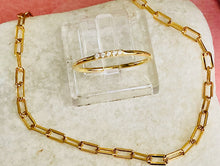 Load image into Gallery viewer, Our simple Paperclip Bracelet this the trendy piece you are going to want to hang on to. It is beautiful any way you wear it and perfect for daily wear. It can be worn alone or stacked with other bracelets. Ether way its going to shine. Jewelry that is 925 Sterling Silver with platinum or 18K gold plating 6.5 inches long with 1 in extender
