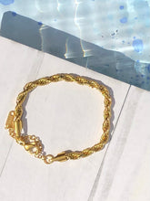 Load image into Gallery viewer, Trendy 18k gold plated stainless steel jewelry for any occasion Durable 18k gold plated stainless steel jewelry for everyday wear Minimalist 18k gold plated stainless steel jewelry Classic 18k gold plated stainless steel jewelry design Chic 18k gold plated stainless steel jewelry for fashion-forward individuals Gorgeous 18k gold plated stainless steel jewelry with intricate details